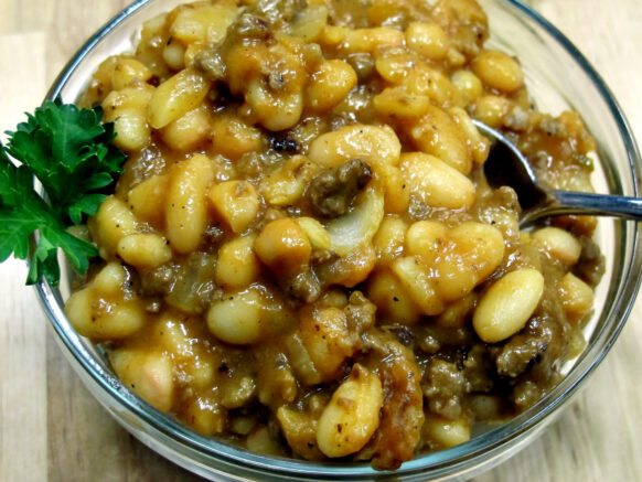 Baked beans in a bowl