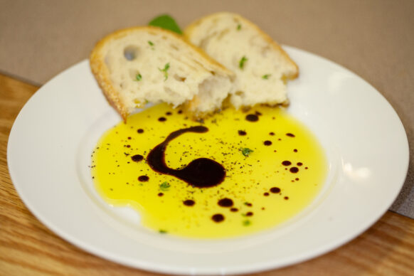 Bone Suckin' Olive Oil Bread Dip