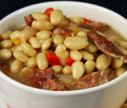 Bone Suckin' White Bean Soup